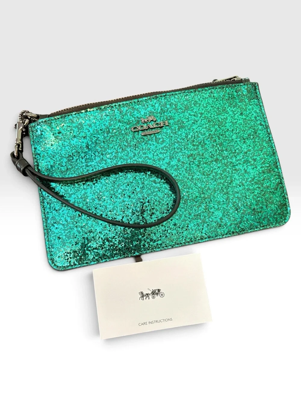 Coach 77964B Emerald Green Glitter Wristlet NWOT Dust Bag